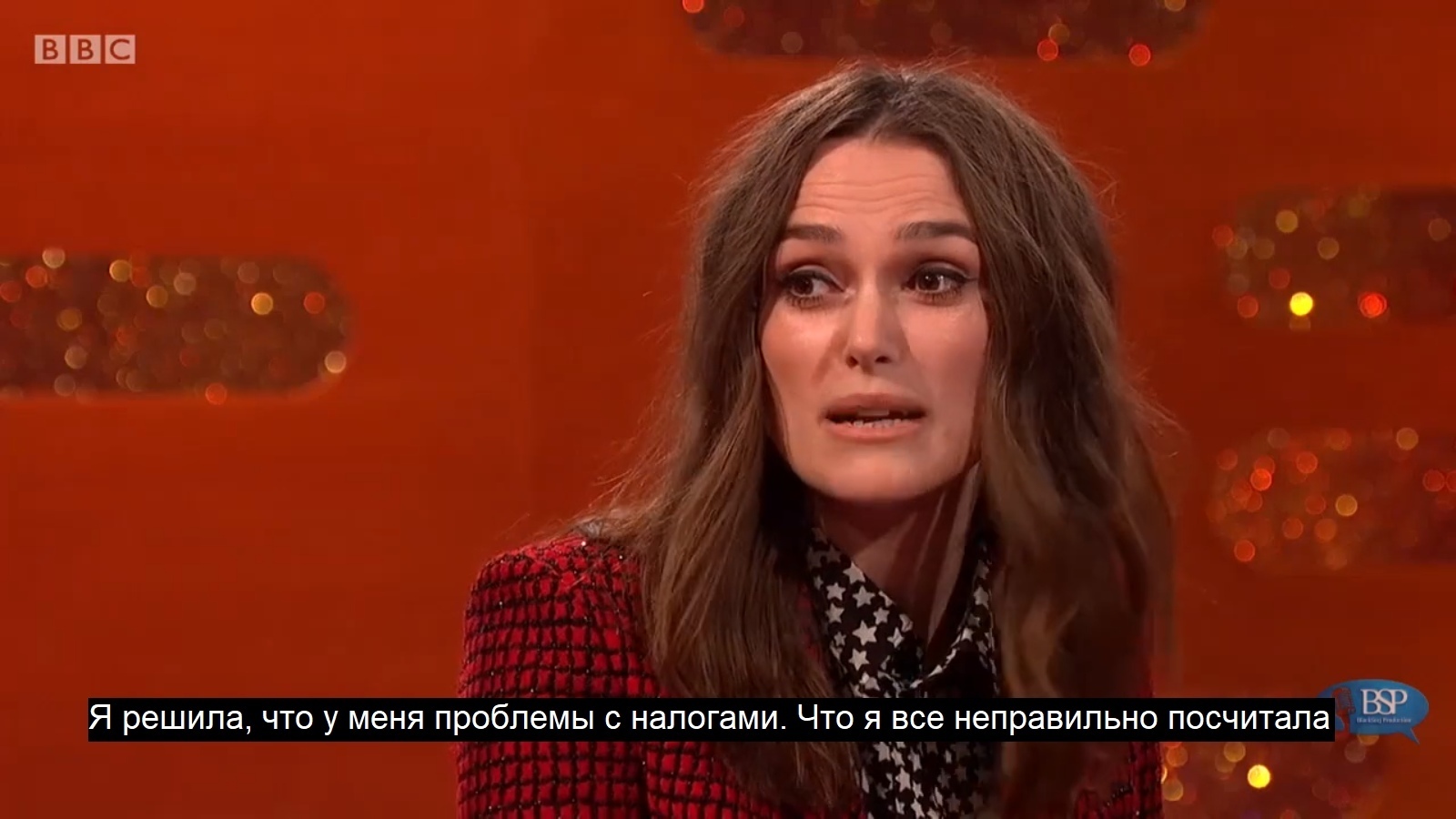 Keira Knightley and envelope - Keira Knightley, Actors and actresses, Celebrities, The Graham Norton Show, Storyboard, Longpost, Guy Pearce