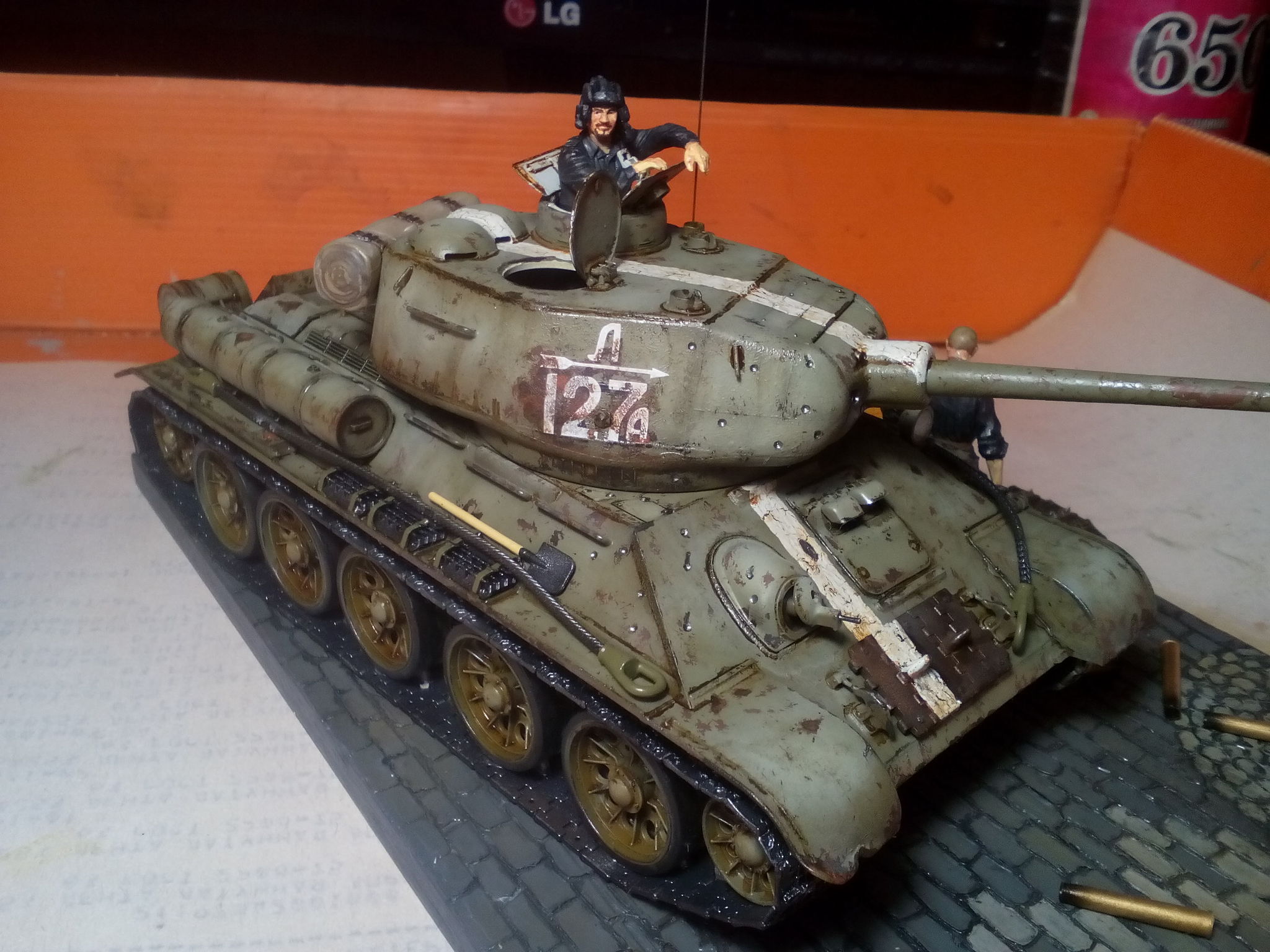 T-34-85 with diorama, Star and MiniArt, 1/35. Assembly Notes - My, Stand modeling, Prefabricated model, Diorama, Assembly, Airbrushing, Tanks, T-34, Longpost