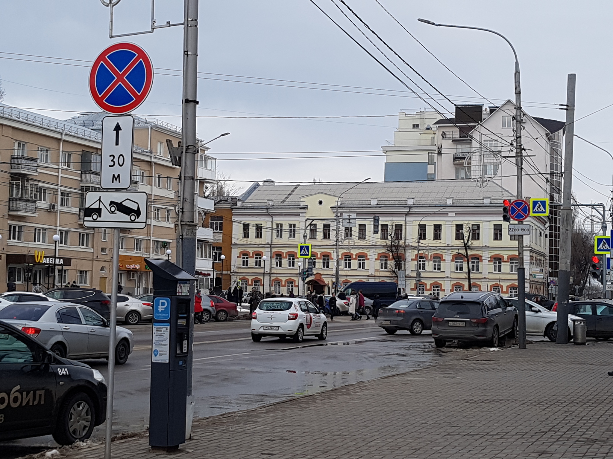 Parking level: Monument to the tankman - My, Неправильная парковка, Parking, Longpost