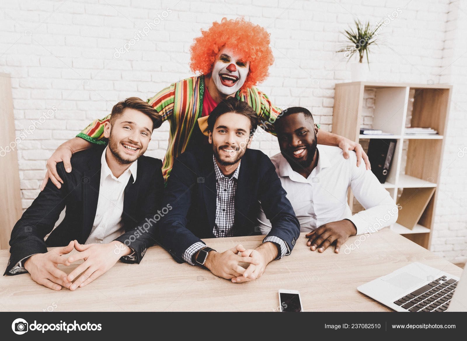 Let's take the nap we deserve - Clown, Networking, Dreamteam, Longpost