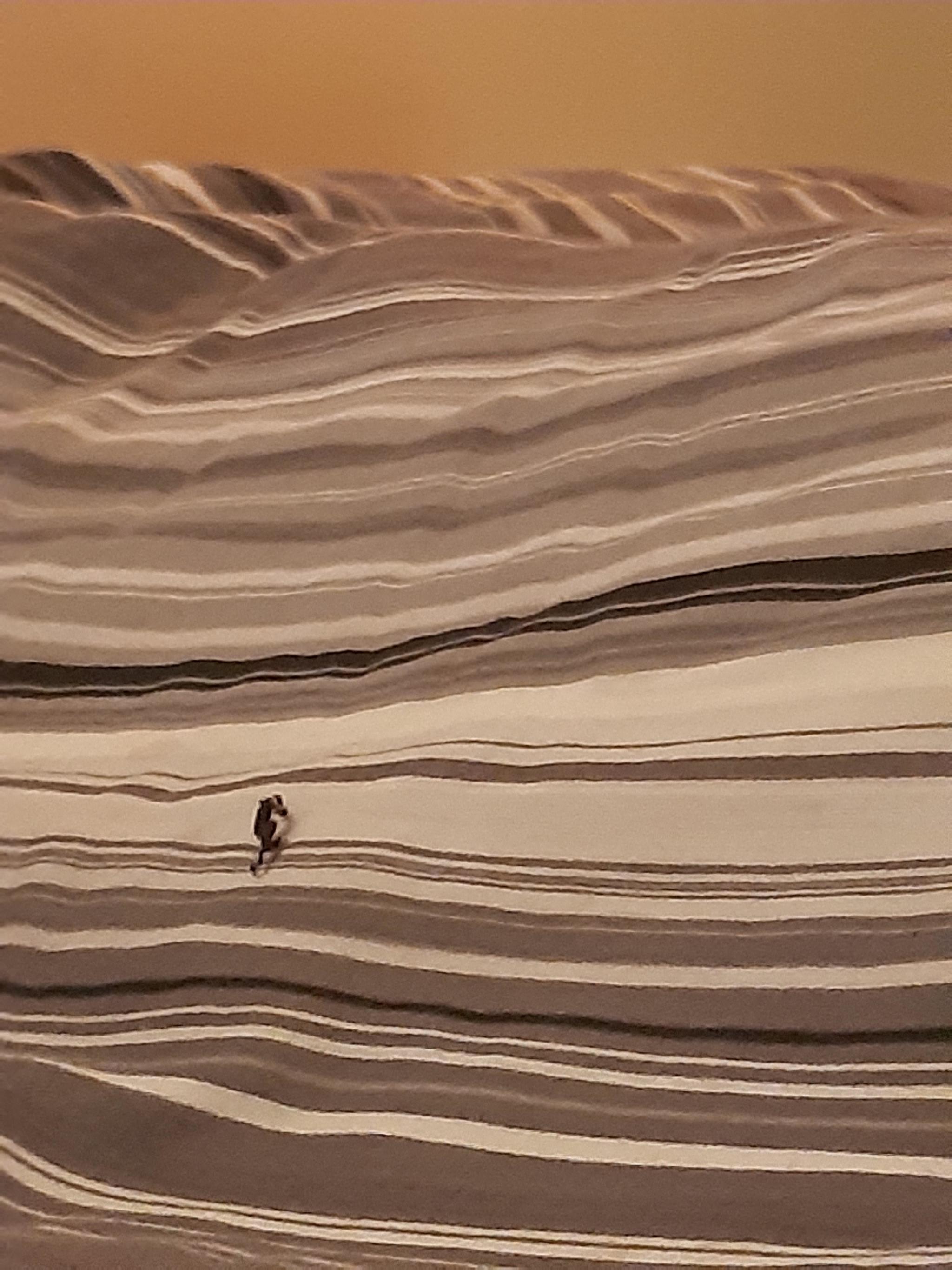 A little fluff on my bed looks like a man climbing a mountain - It seemed, The photo, Fluff, Bed