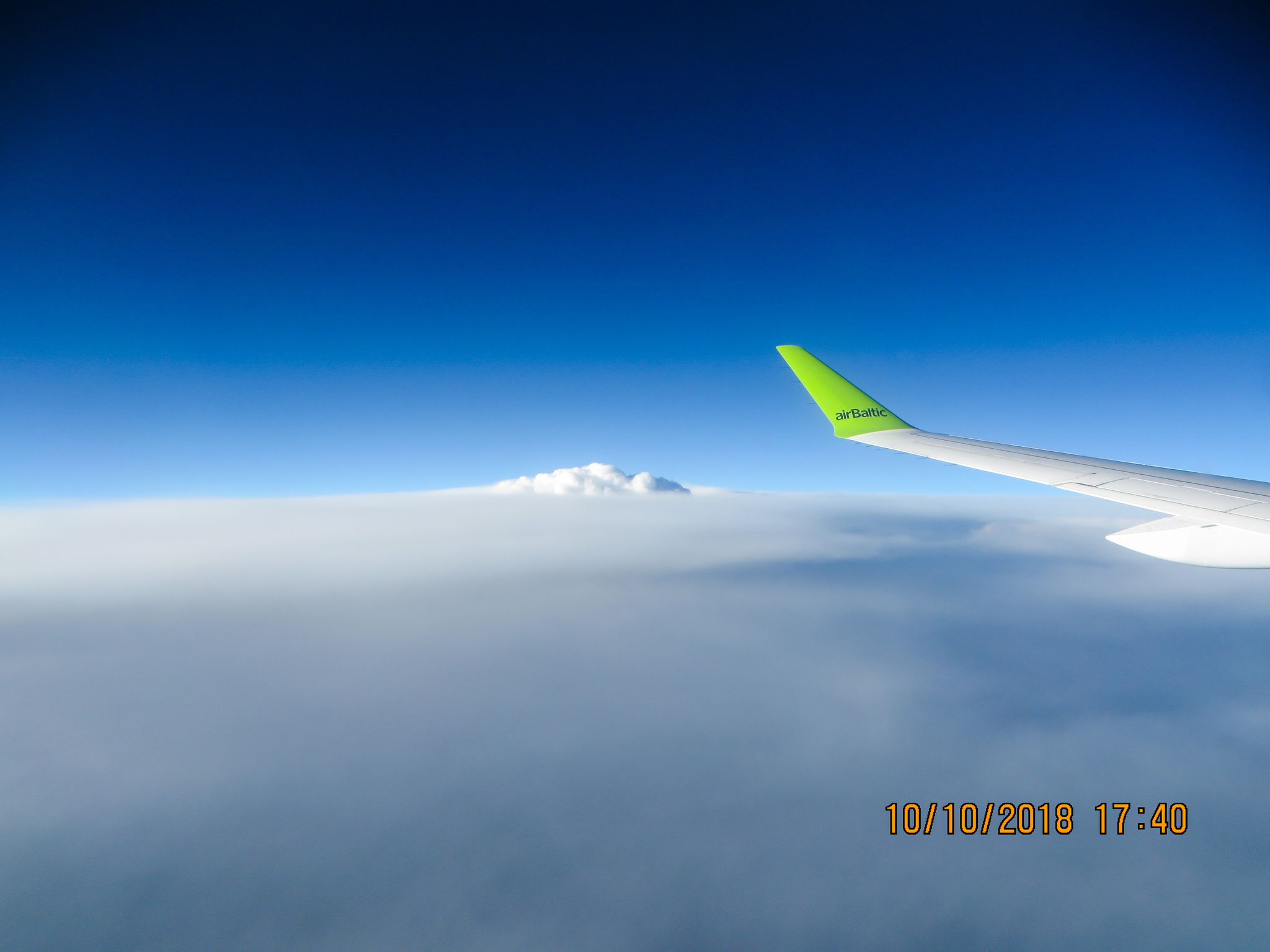 Under the wing of plane 3. Boltik (airBaltic) - My, Travels, Airline, Airplane, Longpost, Airbaltic