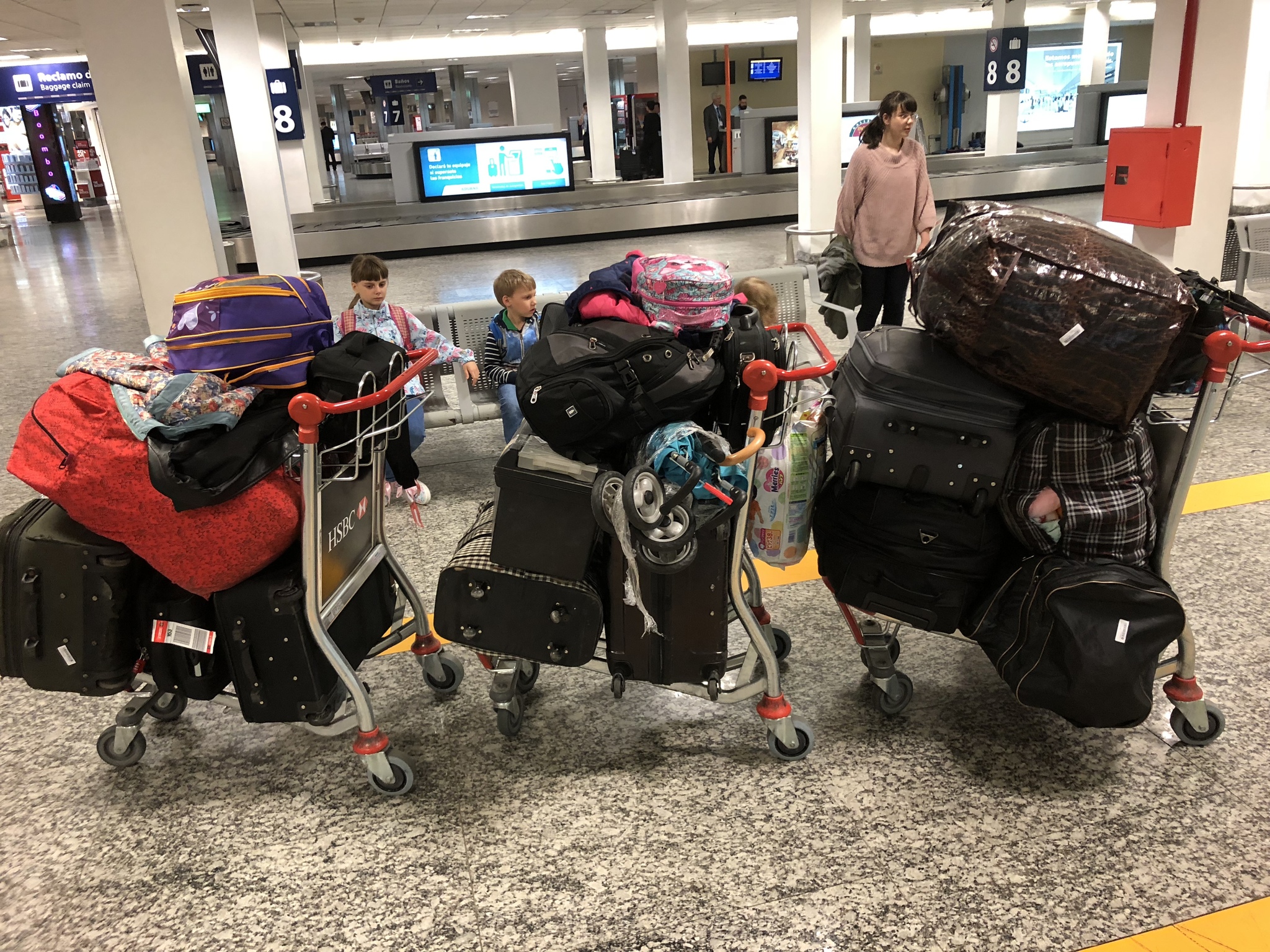 Not a comfortable bag - My, Relocation, Сумка, Trunk, Argentina, A train, Adventures, Baggage, Longpost