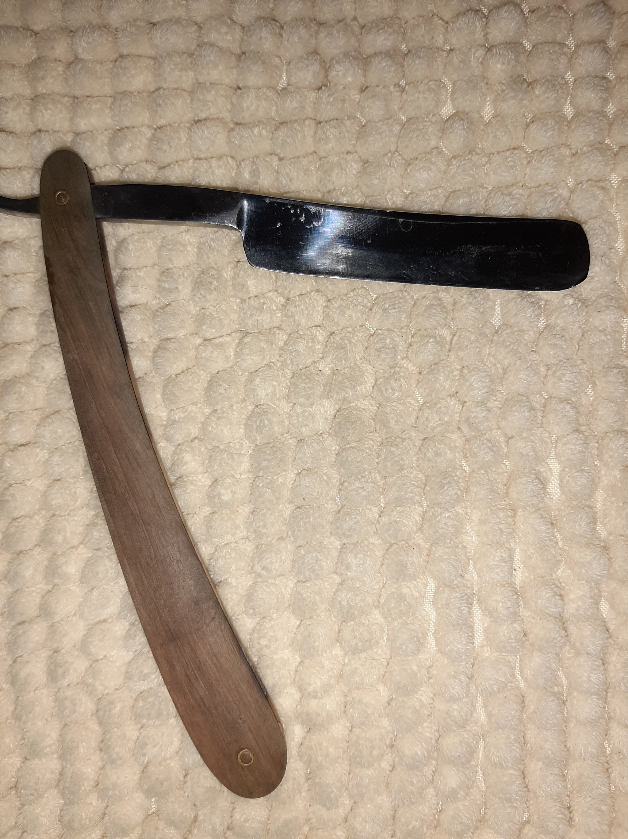 Need some advice on how to use this item? - My, Shaving, Danger, Need advice, Straight razor