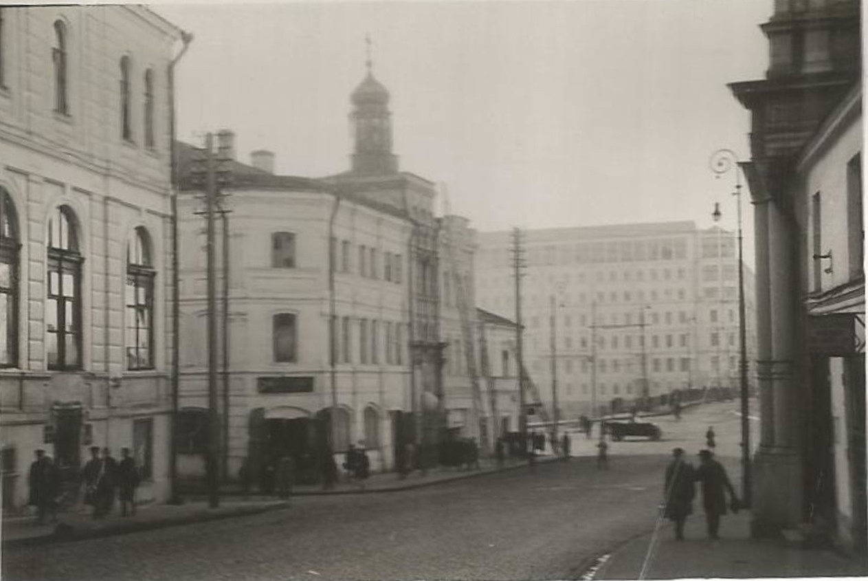 Опустевшая Васильевская площадь (спуск) - Моё, Москва, Архитектура, СССР, Россия, Кремль, История, Фотография, Длиннопост