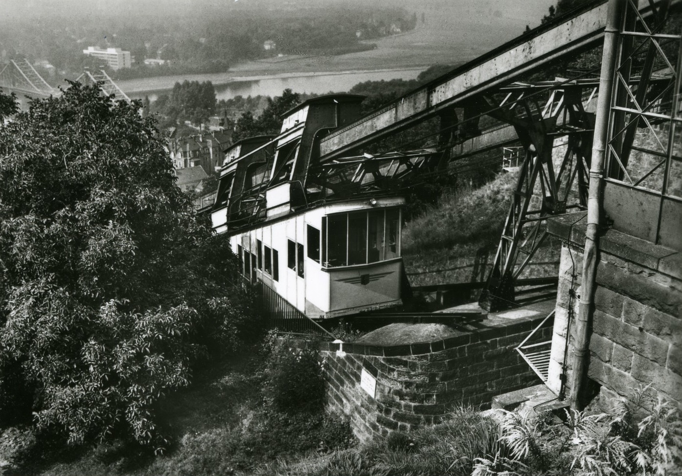 Dresden Cableway - Dresden, Germany, Suspended monorail, Funicular, Video, Longpost