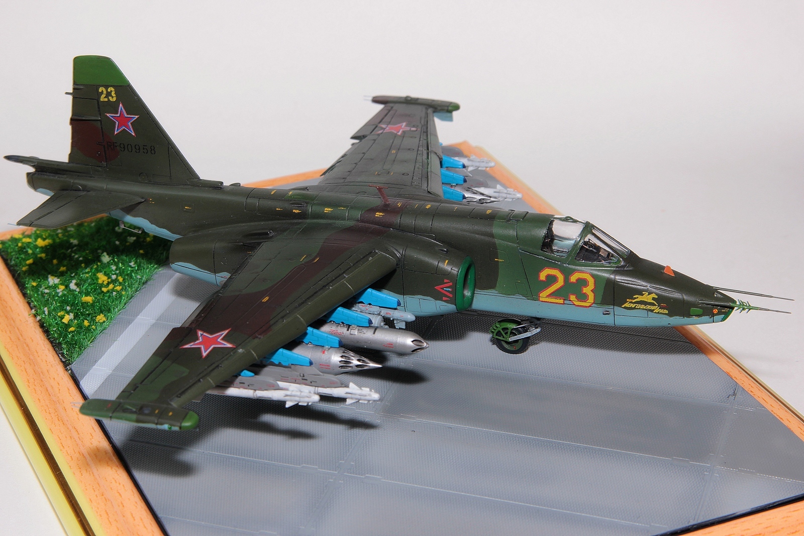 Scale model of the Su-25 aircraft from ArtModel in 1/72 scale - My, Models, Airplane, Stand modeling, Su-25, Aviation, Scale model, Longpost