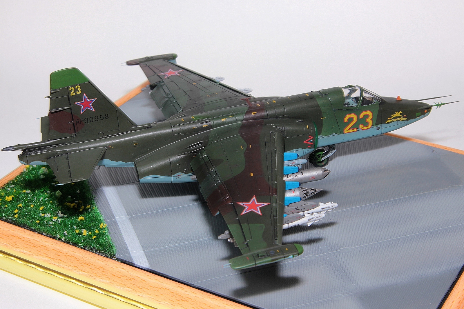 Scale model of the Su-25 aircraft from ArtModel in 1/72 scale - My, Models, Airplane, Stand modeling, Su-25, Aviation, Scale model, Longpost