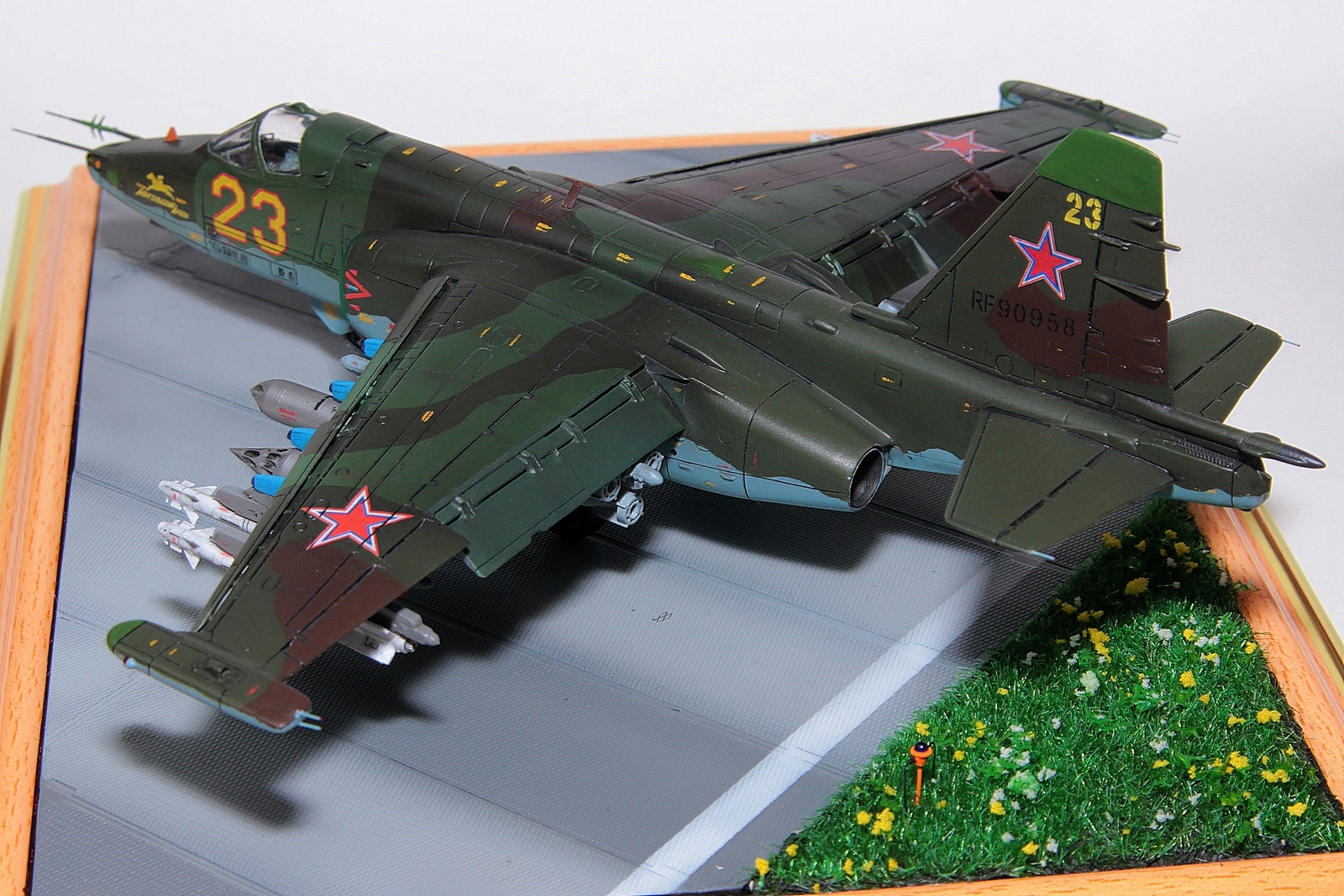 Scale model of the Su-25 aircraft from ArtModel in 1/72 scale - My, Models, Airplane, Stand modeling, Su-25, Aviation, Scale model, Longpost