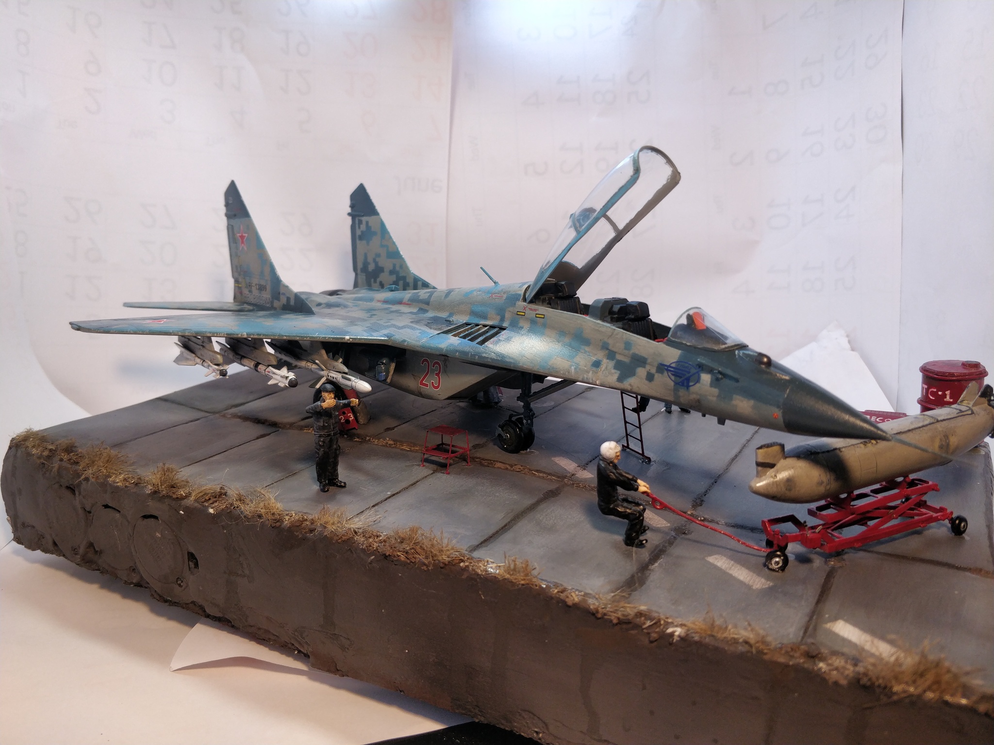 Mig-29ub and Yak-1b were crushed - My, Modeling, Stand modeling, MiG-29, Yak-1, Video, Longpost