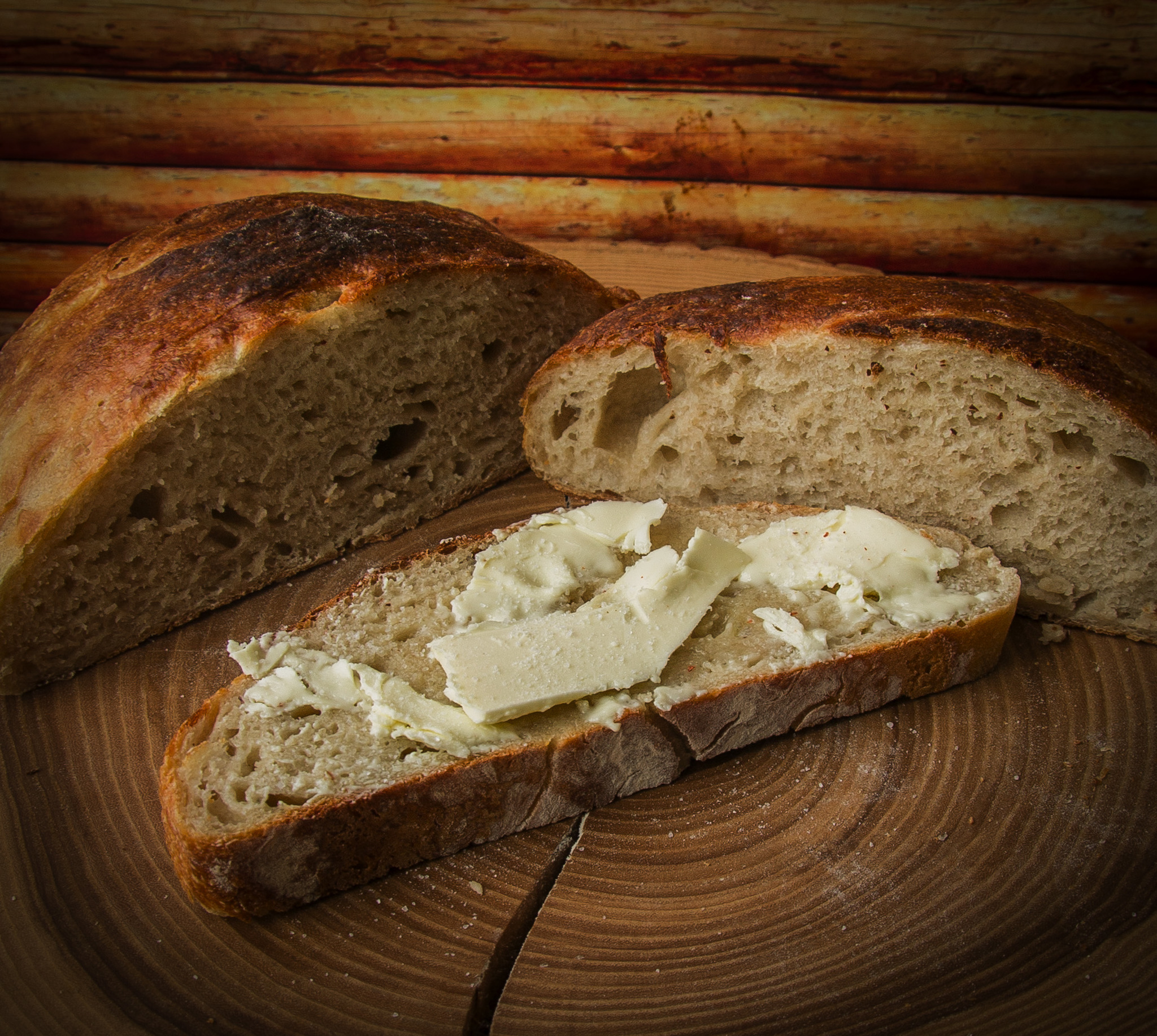 Белый хлеб на пшеничной закваске