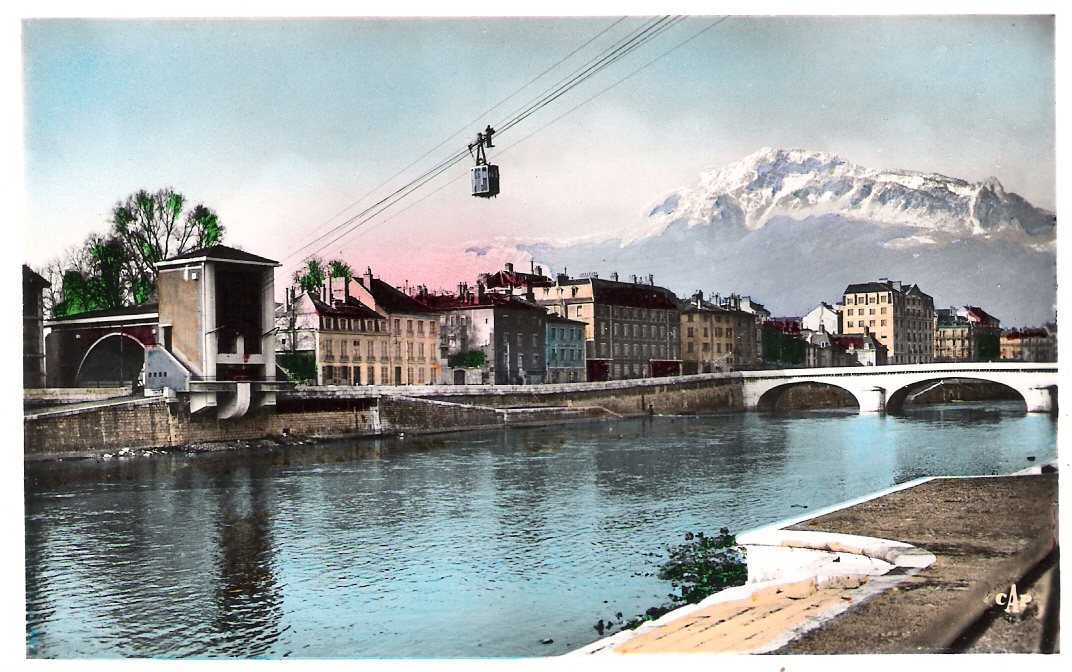 Bubbles of Grenoble - Cable car, France, Grenoble, Video, Longpost