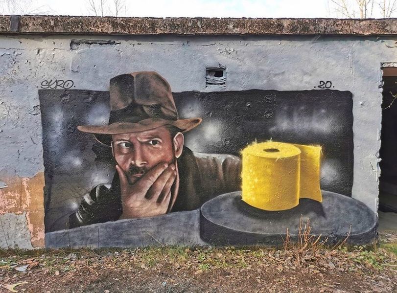 Holy sraal - Indiana Jones, Toilet paper, Street art