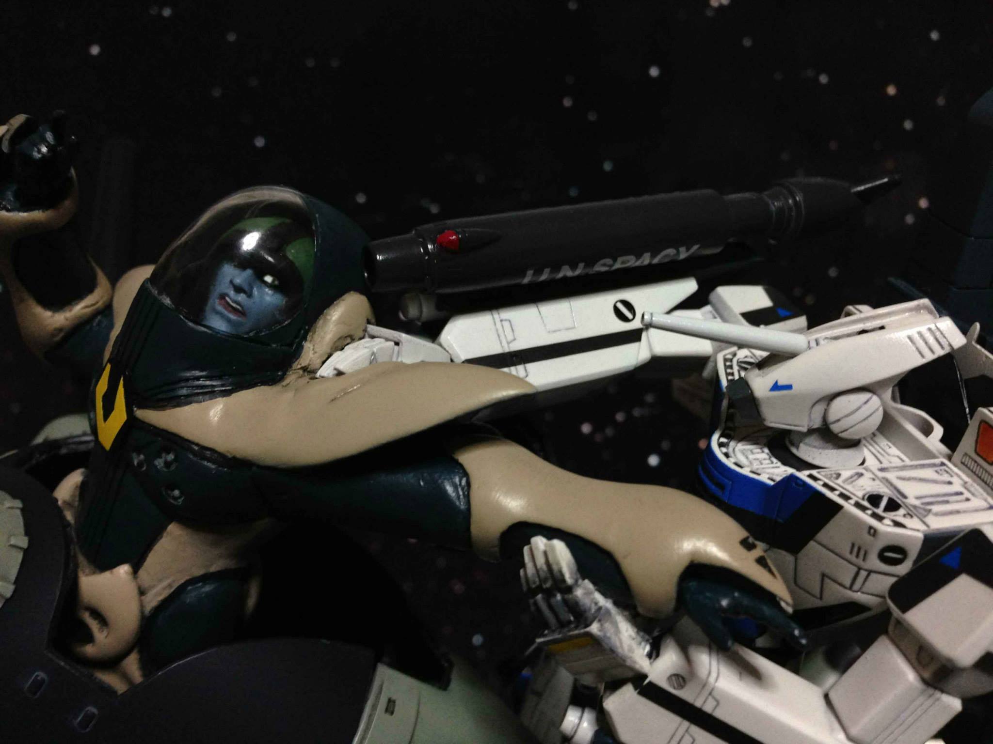 Diorama reproducing the moment from DYRL: Valkyrie extracting a Zentradi pilot from an armored vehicle - Macross, Robotech, Stand modeling, Anime, Figurines, Longpost