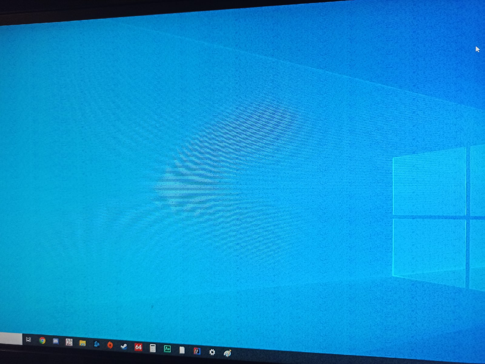 Почему экран становится желтым. Диагональные полосы на мониторе компьютера. Диагональные полоски на экране. Волны на мониторе компьютера. Светлый экран монитора.