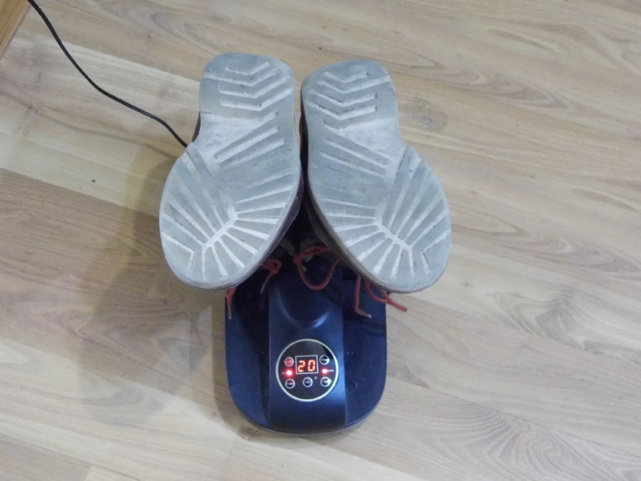 Lightning Lord - air dryer with ozonizer - My, Shoe dryer, Ozonizer, Shoe repair, GIF, Mat, Longpost, Yandex Zen