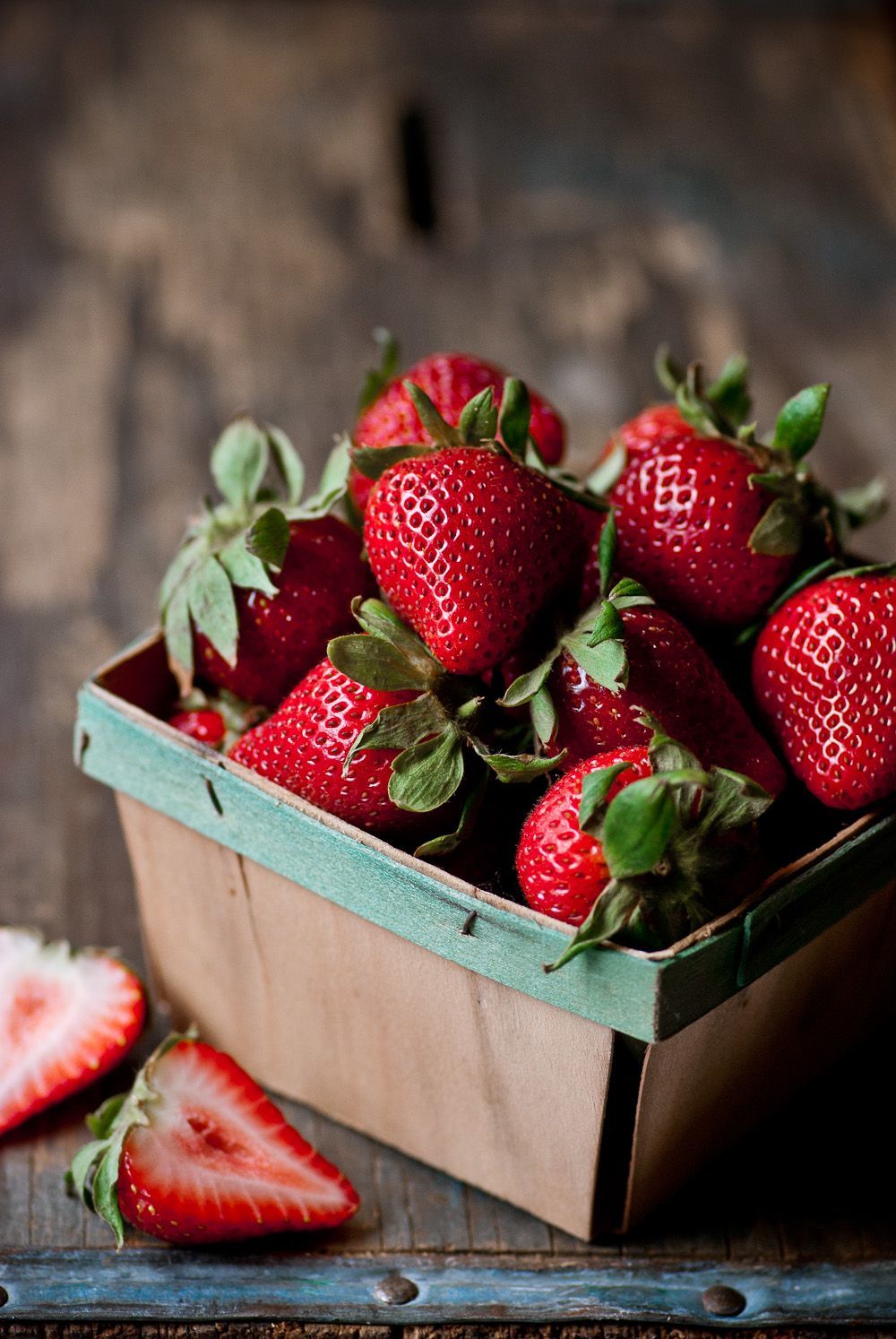 First strawberry - Strawberry (plant), Berries