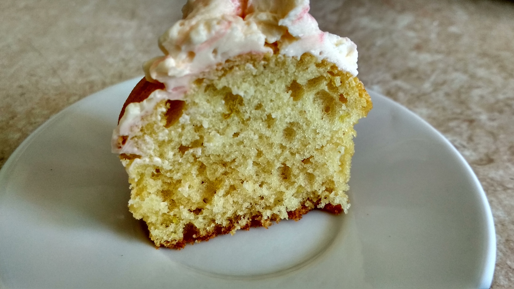 Cupcakes to the rescue - My, Recipe, Bakery products, Cream, Cupcakes, Longpost