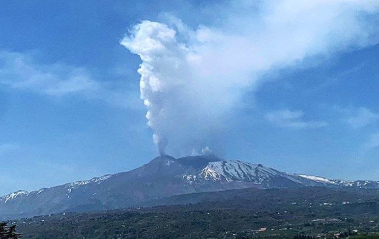 Volcano Etna awakens in Sicily - Catastrophe, Italy, Volcano, Mount Etna, 2020, Eruption