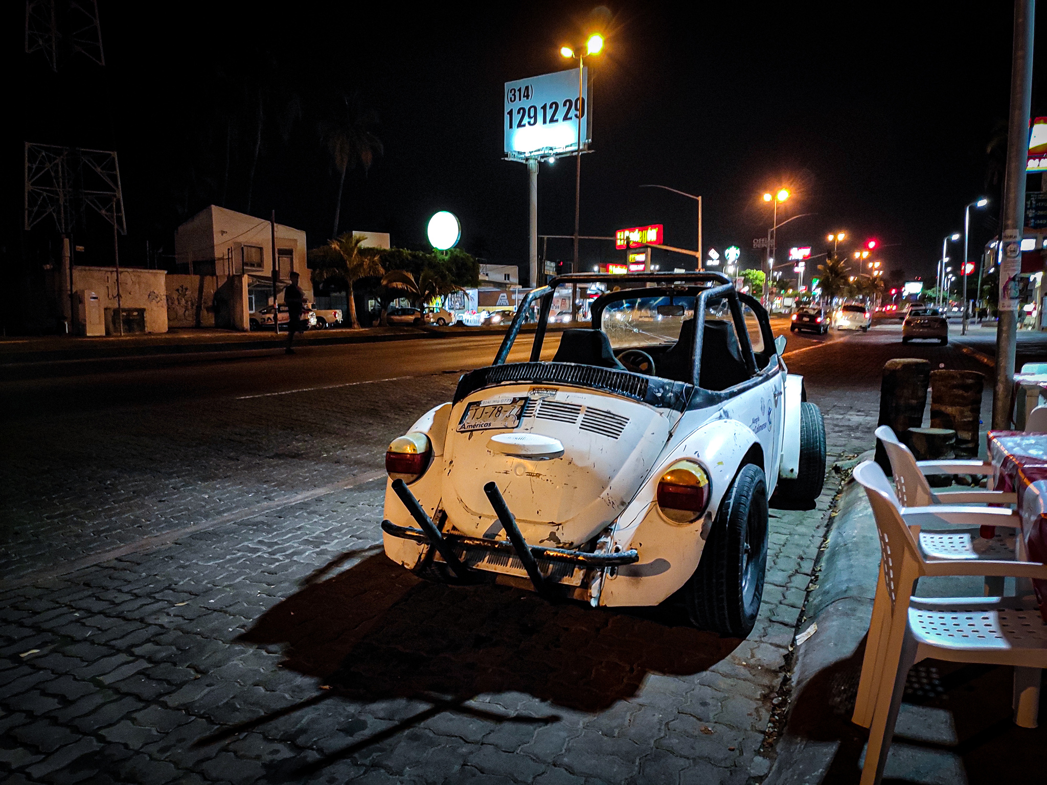 Night Bug - My, I want criticism, Night, The photo, Auto, Mexico, Xiaomi