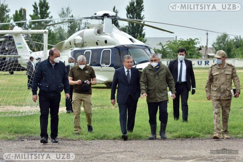 Прорвало дамбу - Новости из Узбекистана - Моё, Узбекистан, Прорвало, Дамба, Плотина, Вода, Видео, Длиннопост, Вертикальное видео