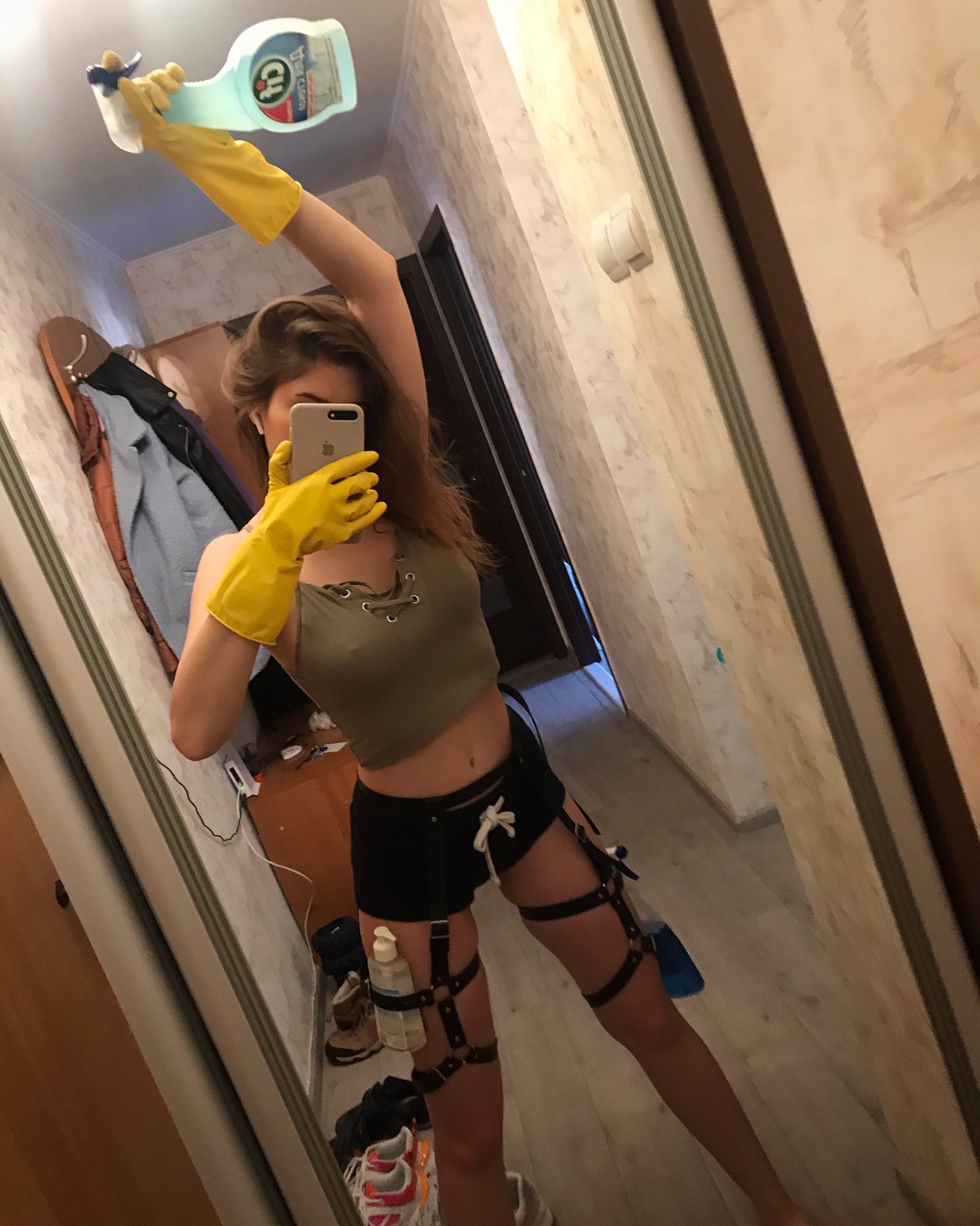 Lara Croft: Tomb Sweeper - Cosplay, Lara Croft, Self-isolation, Cleaning woman, Beautiful girl