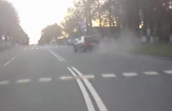 Chase in Belarus: a disenfranchised man ran away from the traffic police and “killed” a tree - Погоня, Video, Video recorder, Gai, Traffic cop