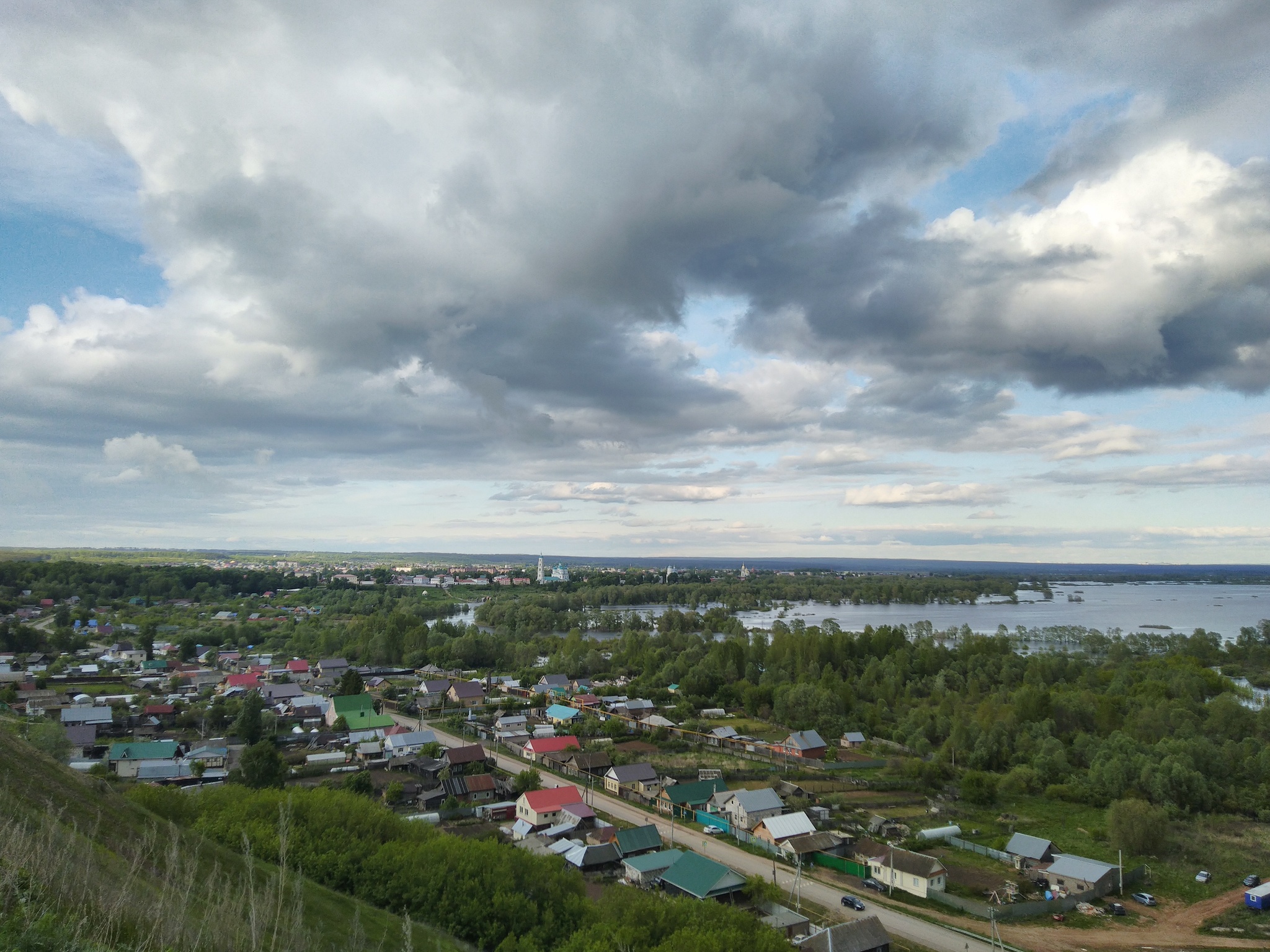 Майский вечер на Каме - Моё, Река Кама, Елабуга, Разлив, Чертово городище, Тучи, Фото на тапок, Длиннопост, Вечер