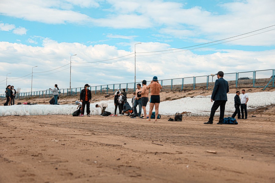 Thirteen Yakut “walruses” swam in honor of Polar Explorer Day - Yakutsk, Yakutia, Coronavirus, Walruses, Day of the polar explorer, Longpost