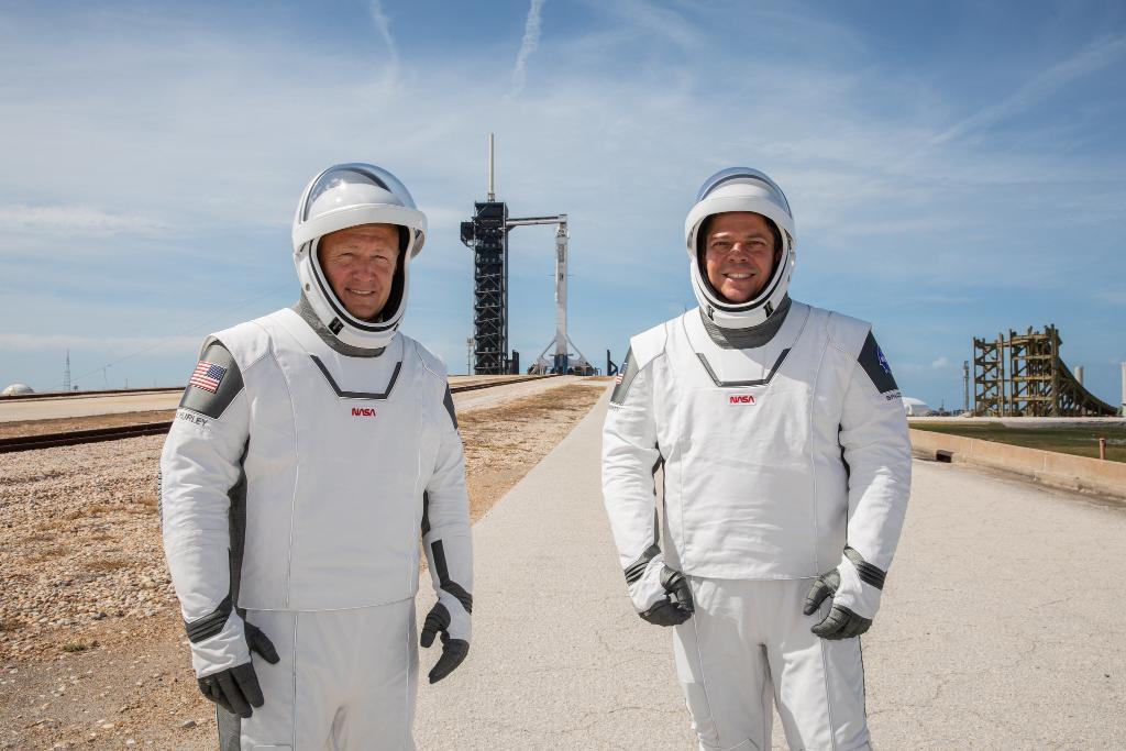 SpaceX and NASA have completed training with the crew and Crew Dragon. Photos - Spacex, NASA, Dragon 2, Astronaut, Space, Longpost, Video