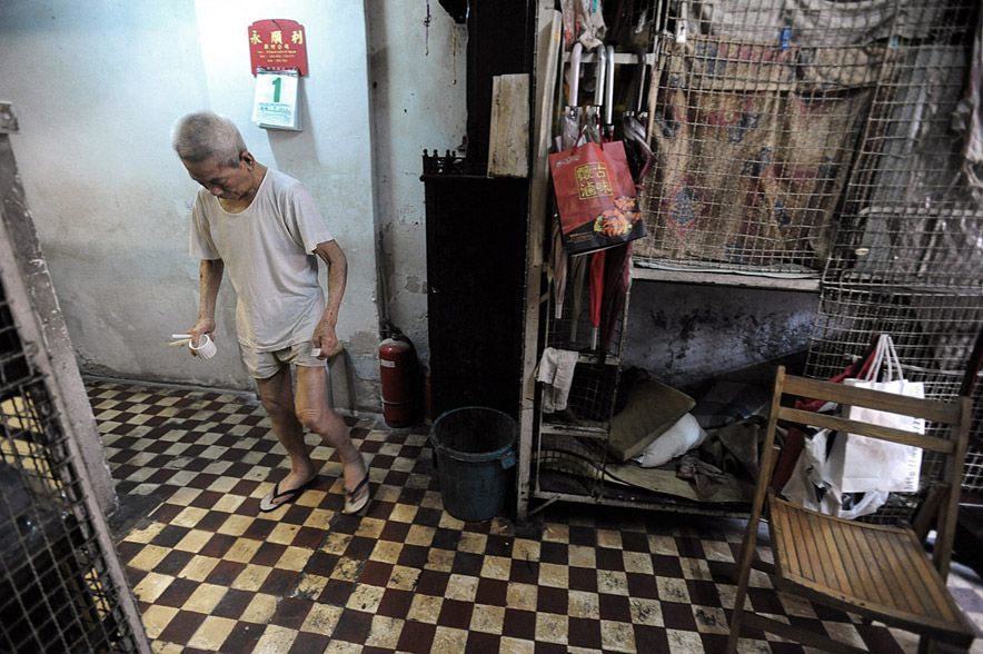 Life in dog cages in Hong Kong - Hong Kong, Lodging, Poverty, Dormitory, The photo, Longpost