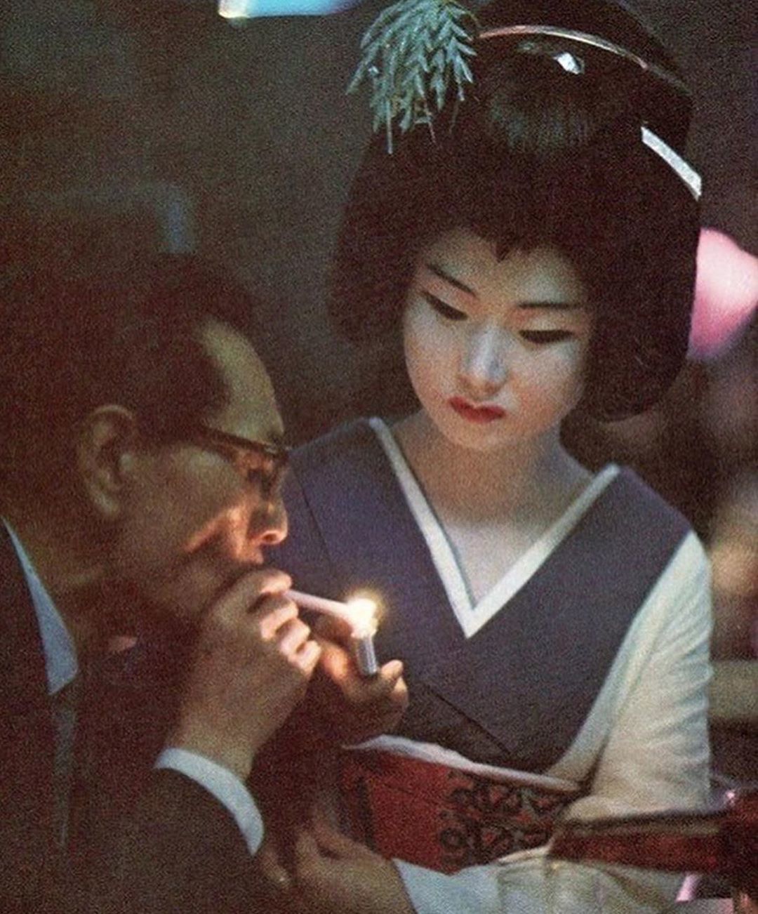 Let me light a cigarette - Geisha, Men, Japan, Cigarettes, Light a cigarette