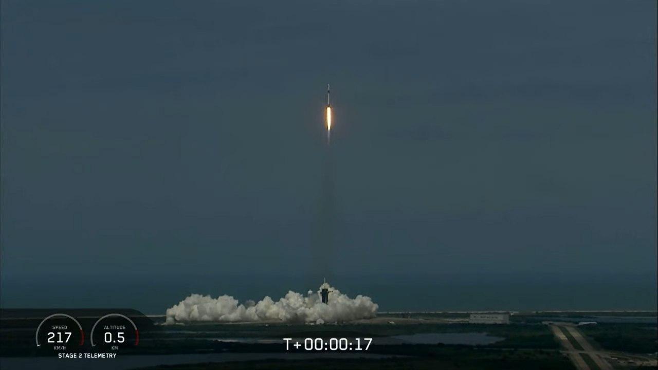 The Falcon 9 launch vehicle successfully launched the Crew Dragon manned spacecraft into orbit! - Spacex, Falcon 9, Dragon 2, Space, NASA, Running, Astronaut, Video, Longpost