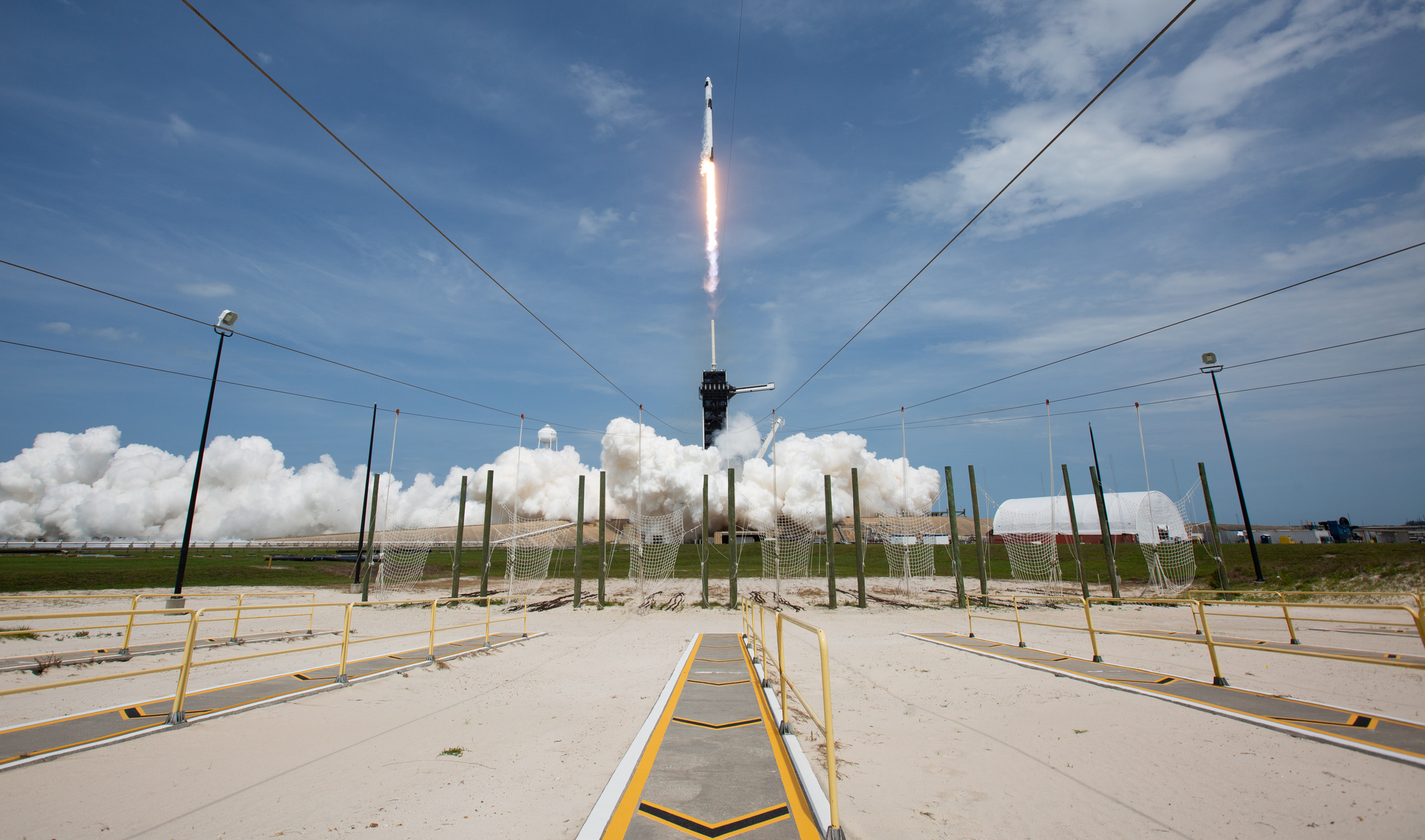 Photos of the launch of the Falcon 9 launch vehicle with the Crew Dragon manned spacecraft to the ISS - Spacex, NASA, Dragon 2, Falcon 9, Running, Space, Longpost