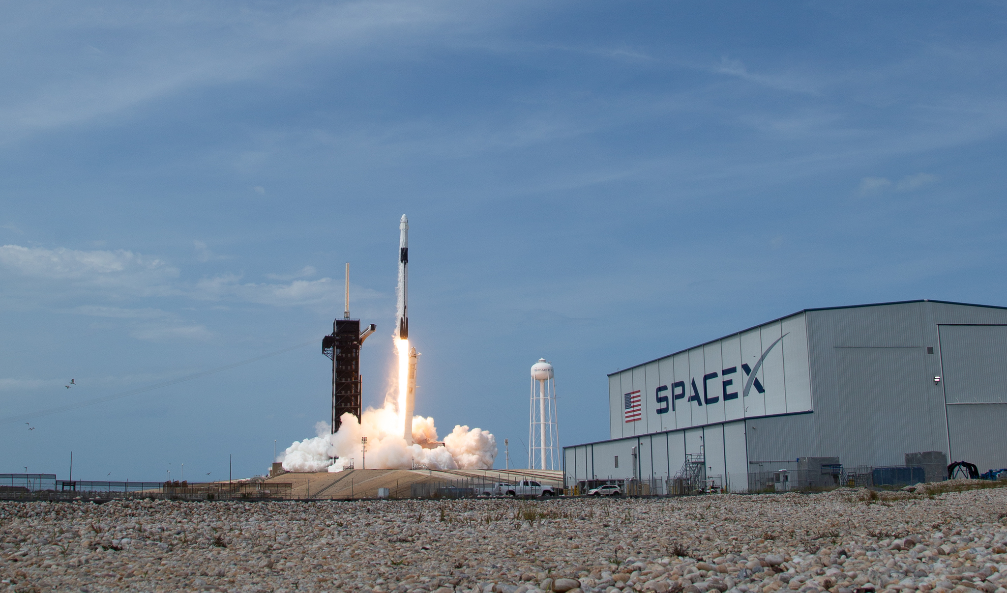 Photos of the launch of the Falcon 9 launch vehicle with the Crew Dragon manned spacecraft to the ISS - Spacex, NASA, Dragon 2, Falcon 9, Running, Space, Longpost