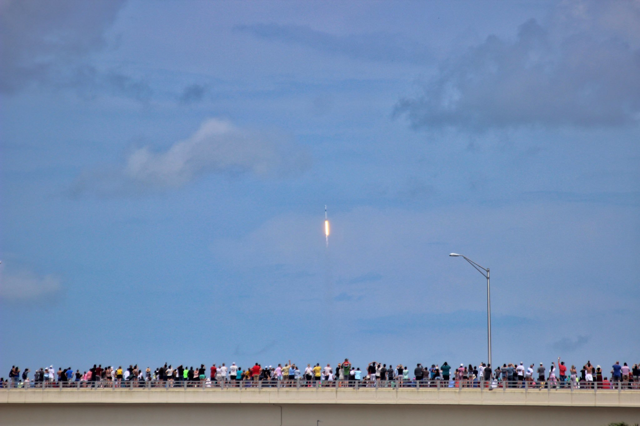 Photos of the launch of the Falcon 9 launch vehicle with the Crew Dragon manned spacecraft to the ISS - Spacex, NASA, Dragon 2, Falcon 9, Running, Space, Longpost