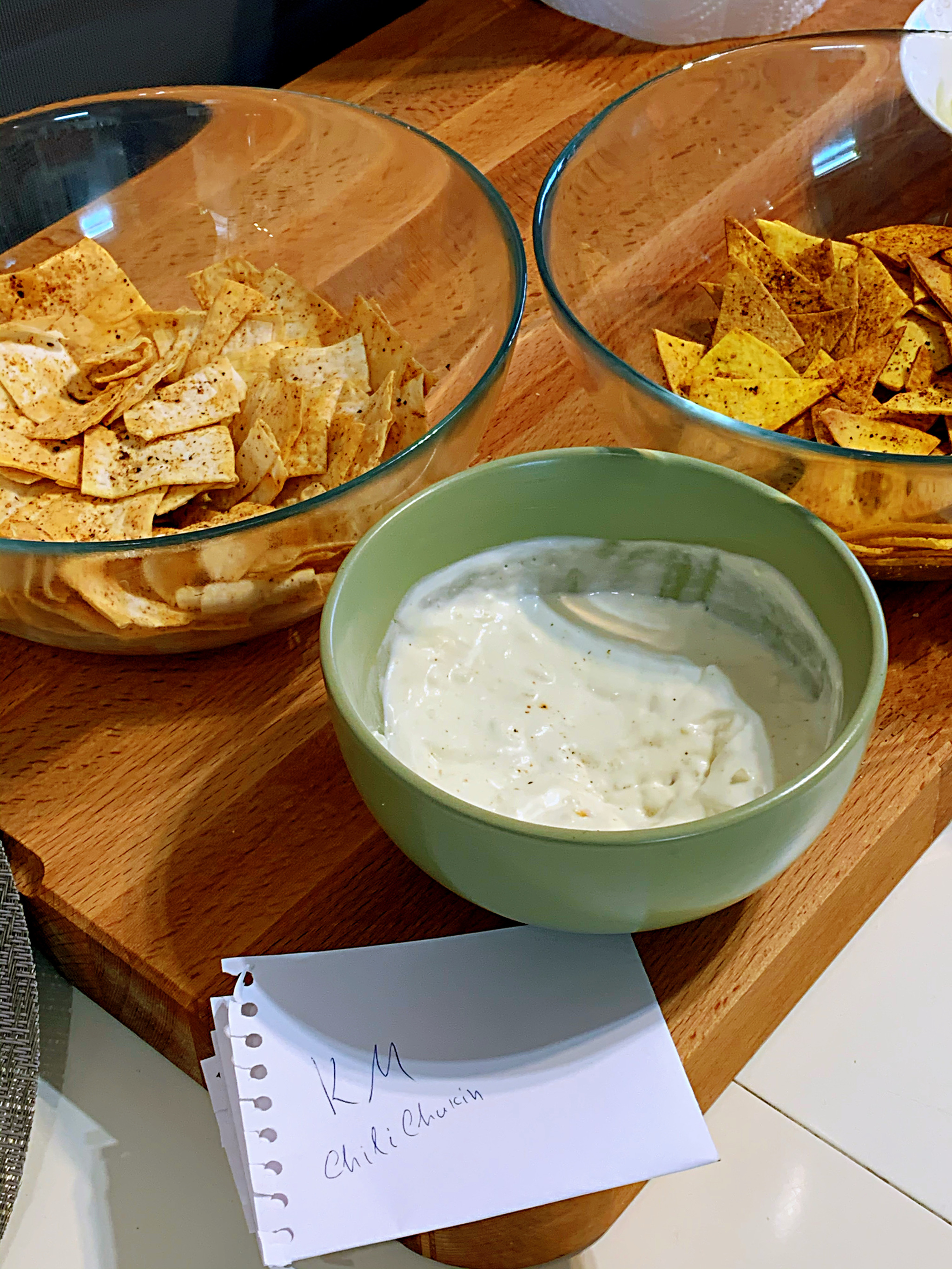 Pita chips vs tortilla nachos + garlic sauce - My, Crisps, Cooking, Proper nutrition, Snack, Beer snack, Video, Longpost, Recipe, Video recipe