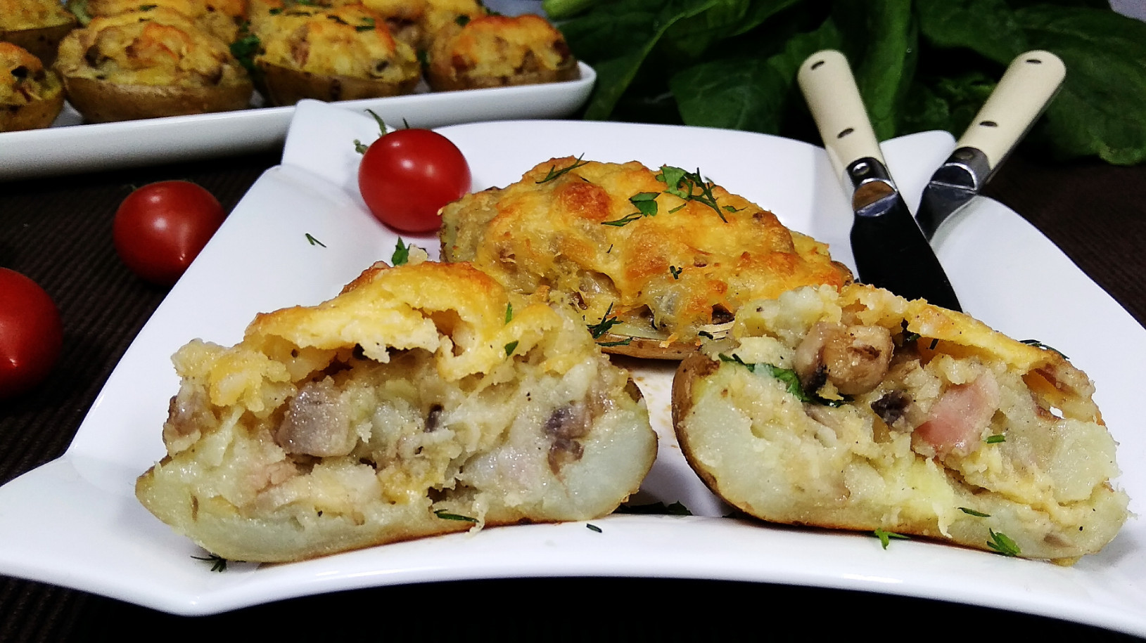 Potato boats with bacon and cheese baked in the oven - My, Baked potato, Potato, Dinner, Dinner, Dinner party, Video, Longpost, Recipe, Video recipe, Cooking