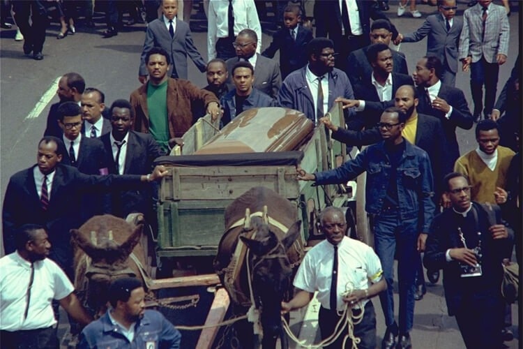 Funeral of Martin Luther King / Funeral of a drug addict-felon - Martin Luther King Jr., Death of George Floyd, Funeral