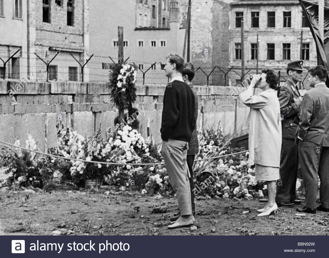 Референдум фрг. Референдум в Германии 1934. Петер Фехтер фото 17 августа 1962. Нота Сталина 1952. Нота Сталина 10 марта 1952.