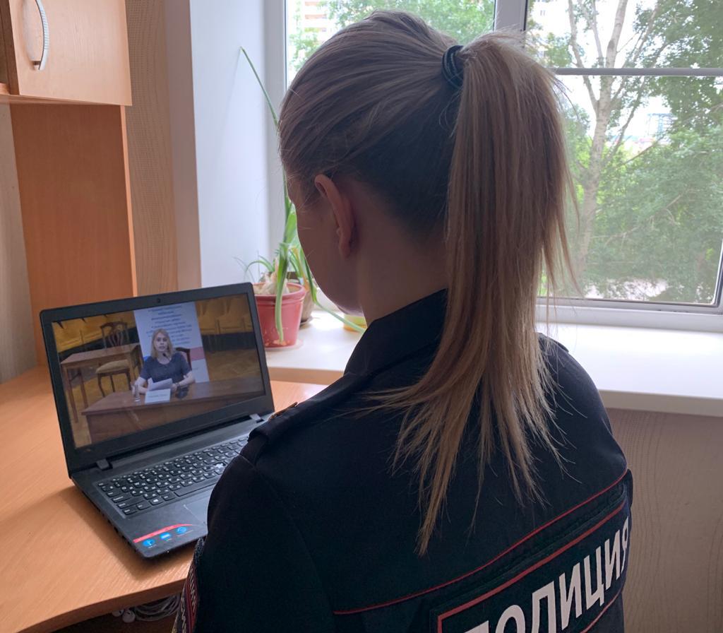 In the Middle Urals, on the occasion of Russia Day, the regional library held an online lesson with sponsored institutions - My, Rosgvardia, Russia Day, Longpost