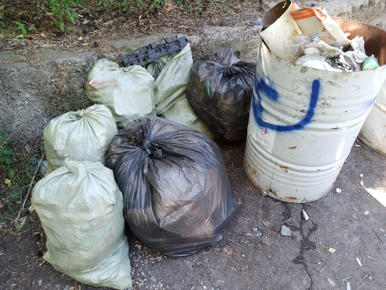 We spent a cleanup day at the Blue Quarry - My, Garbage, Cleaning, Separate garbage collection, Chistoman, Purity, Nature, Saturday clean-up, Longpost, Chelyabinsk