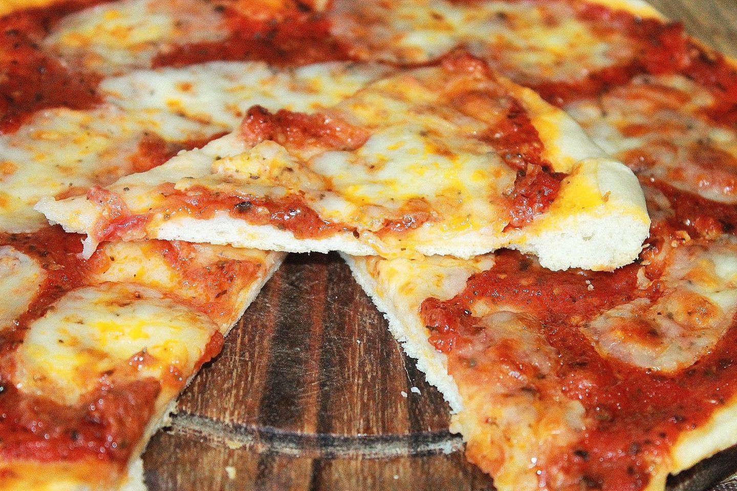 простой рецепт домашней пиццы в духовке с колбасой фото 105