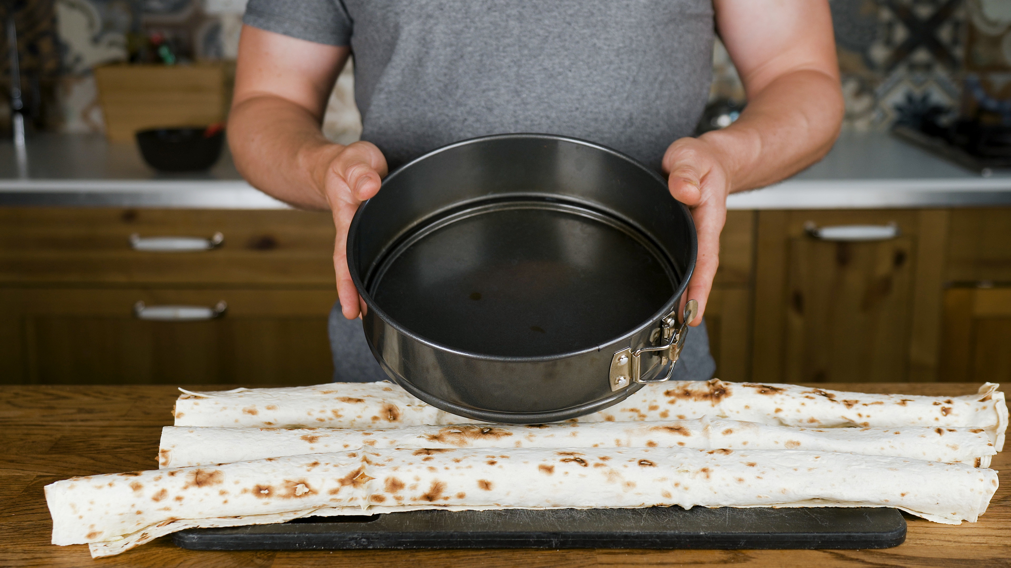 Chicken rolls made from lavash, but in the form of a pie - My, Recipe, Chicken recipes, Video recipe, Pita, Video, Longpost, Cooking