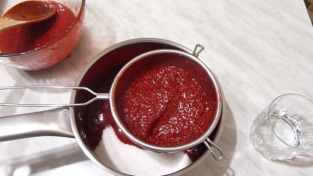 Raspberry Jelly with Agar - Fast, Simple and incredibly Tasty! - My, Recipe, Jelly, Raspberries, Agar, Video, Longpost, Cooking, Video recipe