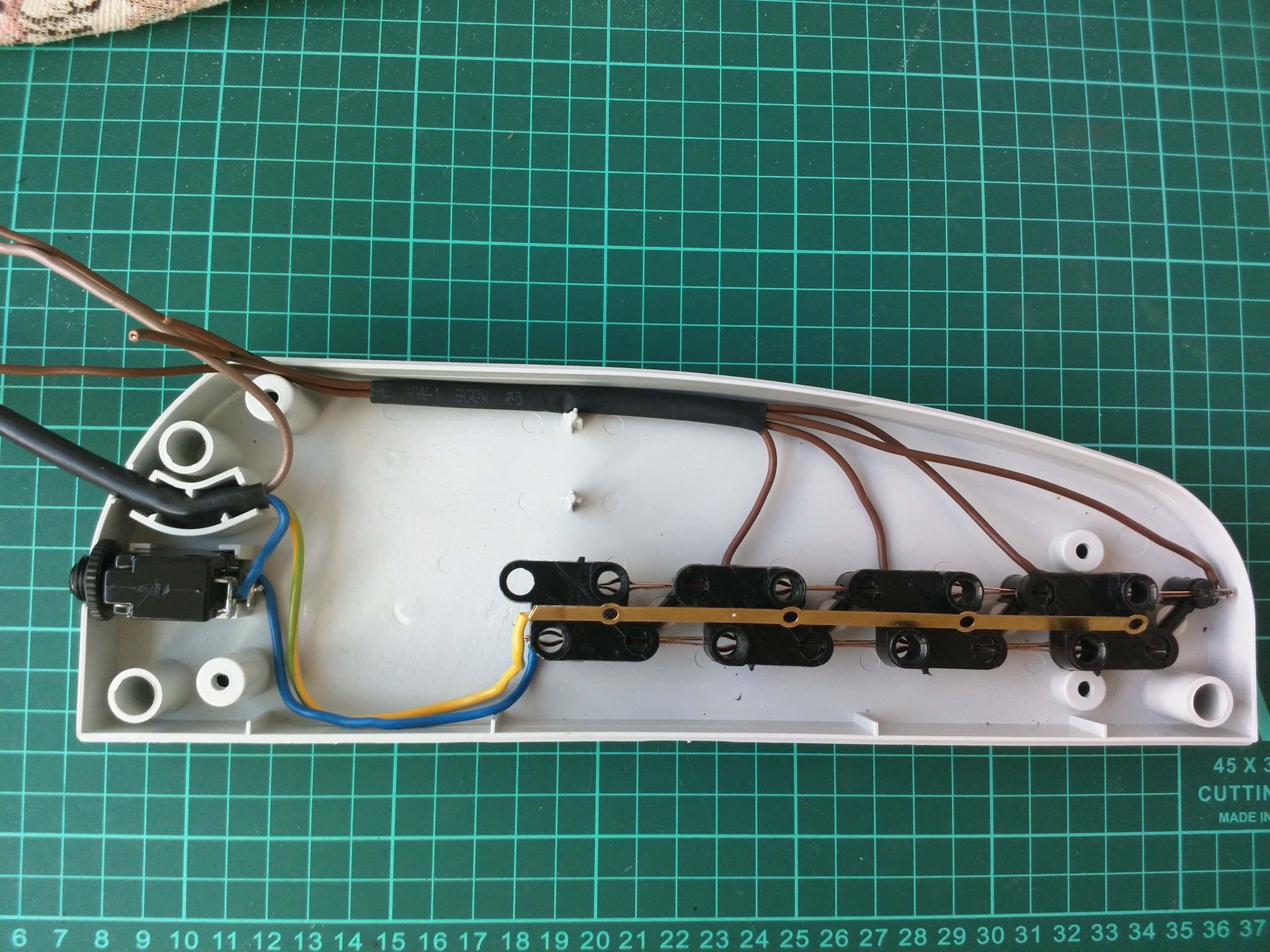 Умная розетка с предохранителем и заземлением (NodeMCU/ESP8266 + Blynk ...