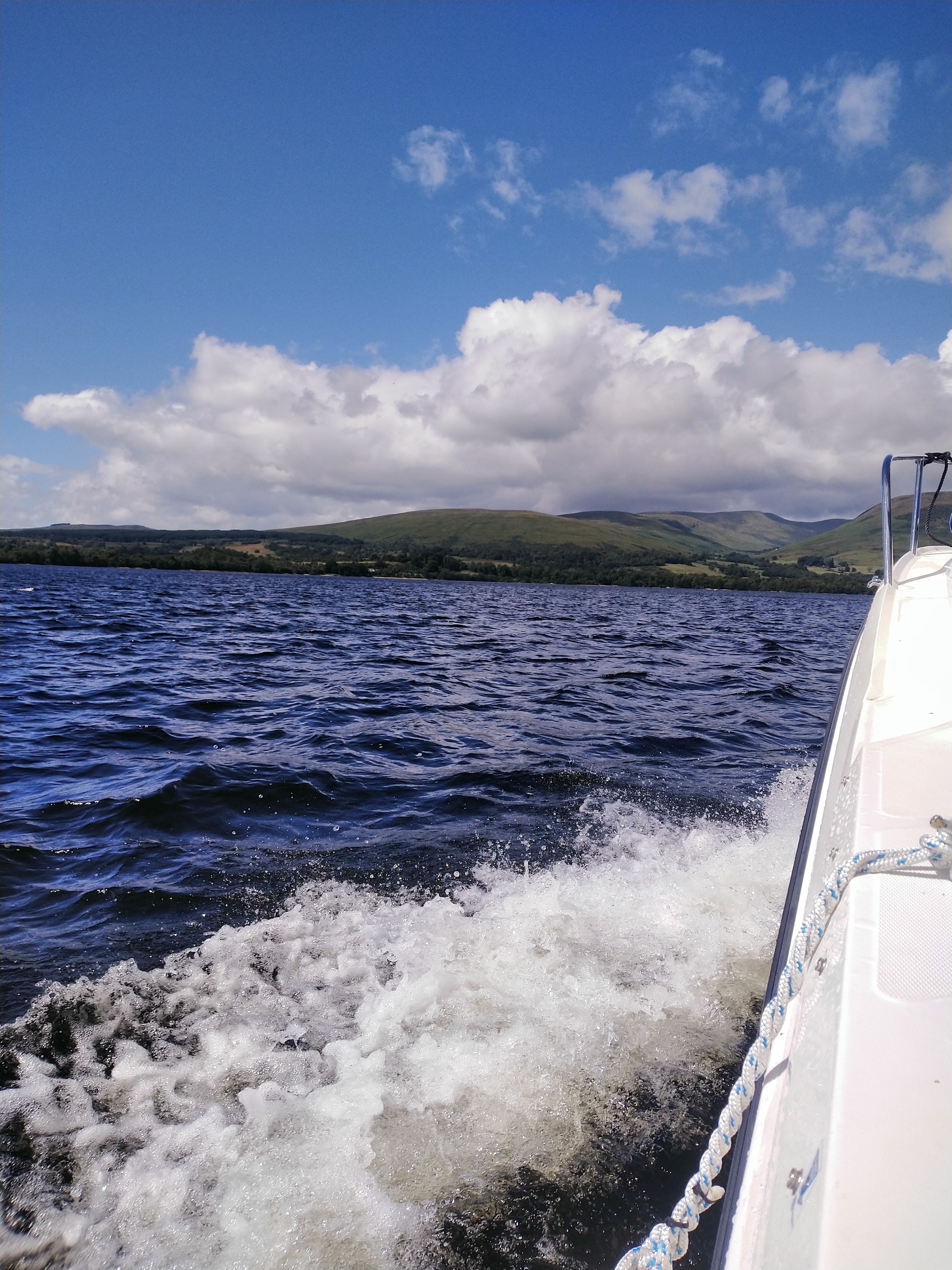 Boat drift on Scottish lake Loch Lomond - My, Scotland, Boat, Lake, The rescue, Rescuers, Travels, Video, Longpost