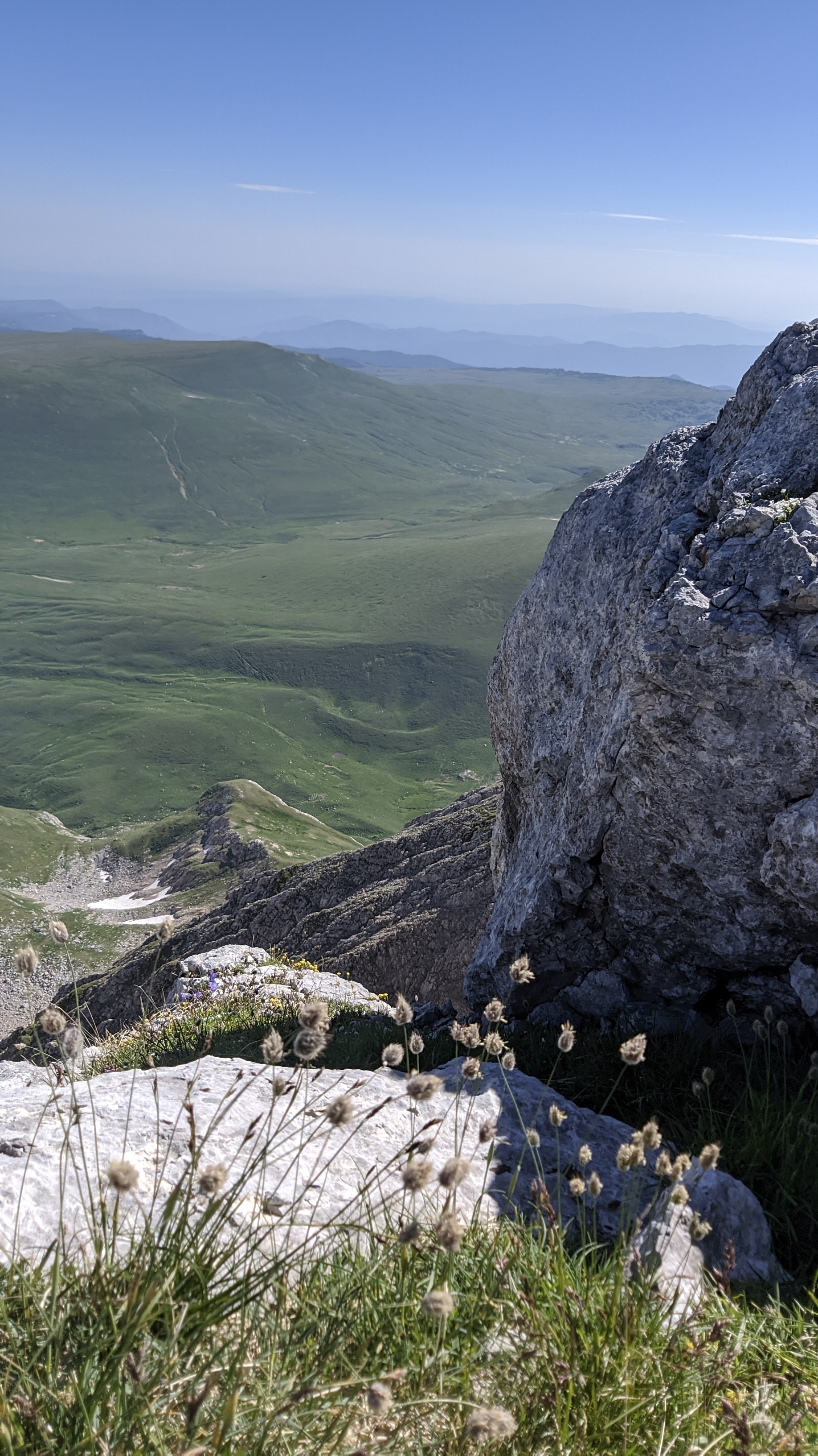 Essay about climbing Mount Oshten, a gallant feat and a dashing escape from a thunderstorm - My, Hike, Caucasus, Lago-Naki plateau, Tourism, Feature article, 2020, Oshten, Longpost