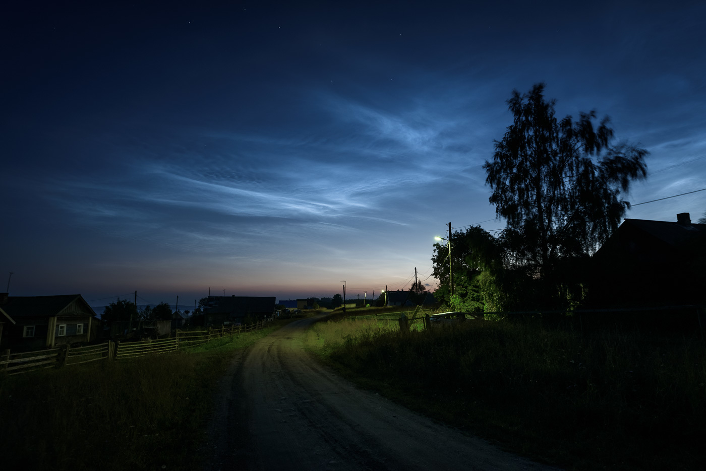 Noctilucent clouds in Karelia - My, Noctilucent clouds, Atmospheric phenomenon, Night shooting, Карелия, Longpost