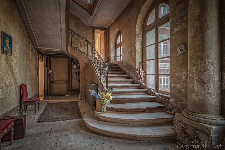 Abandoned castle in a French village - Abandoned house, Lock, Longpost, Abandoned, The photo